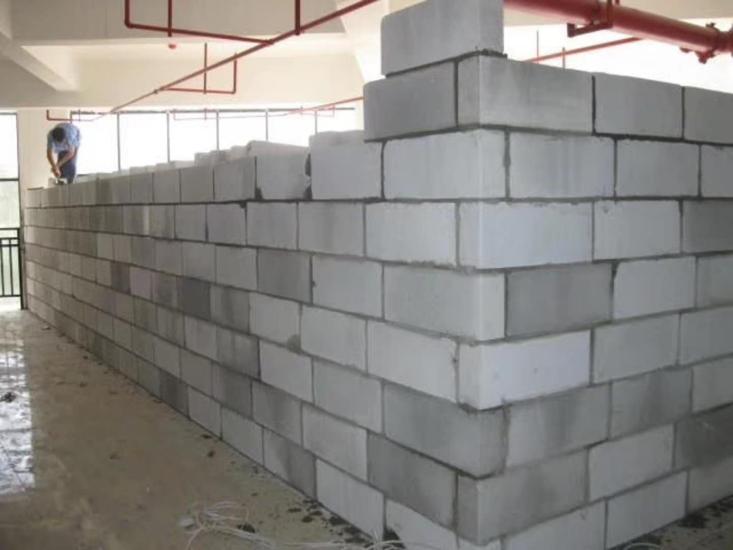 忻城蒸压加气混凝土砌块承重墙静力和抗震性能的研究